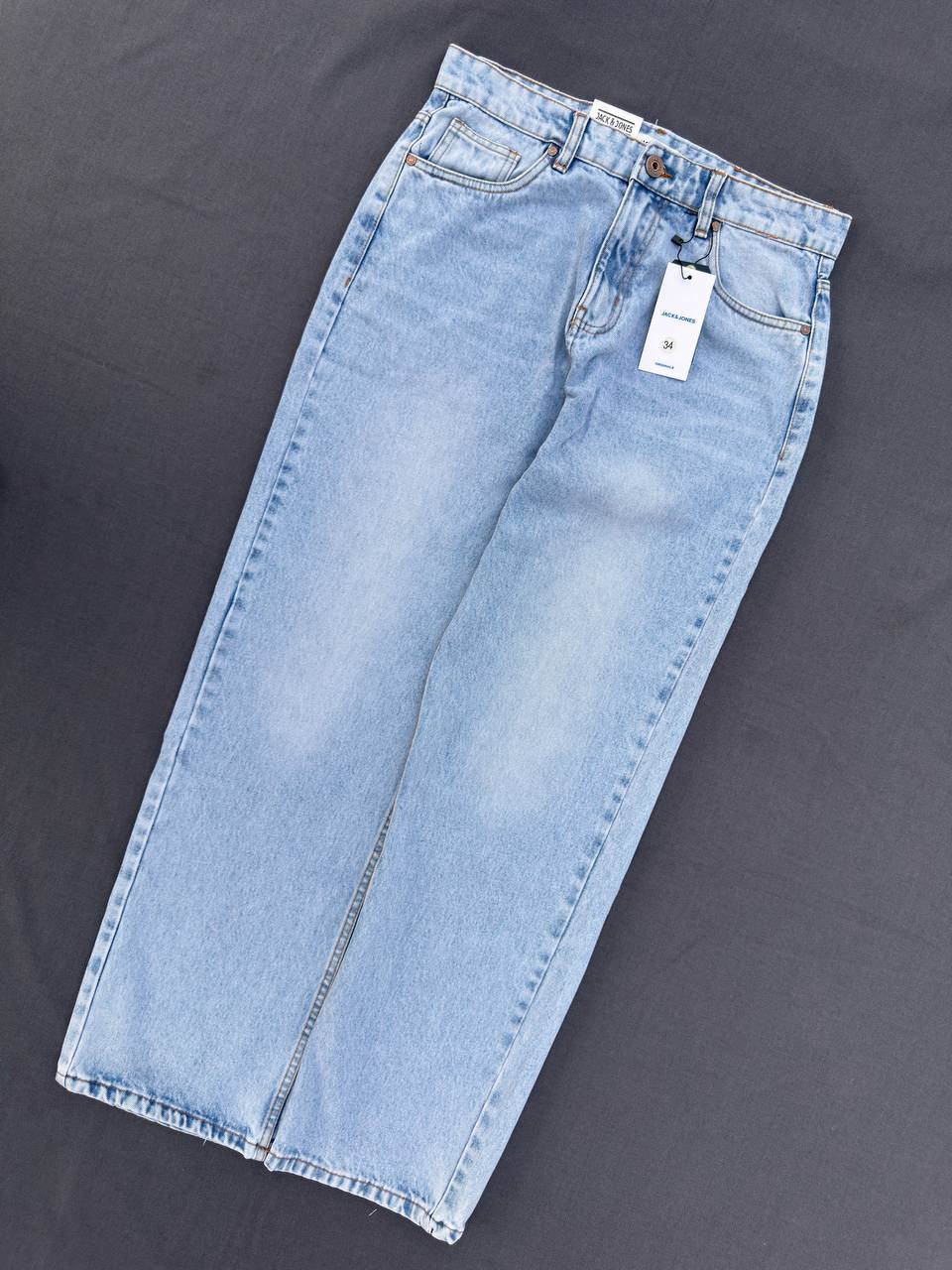 Straight Cut Baggy Jeans