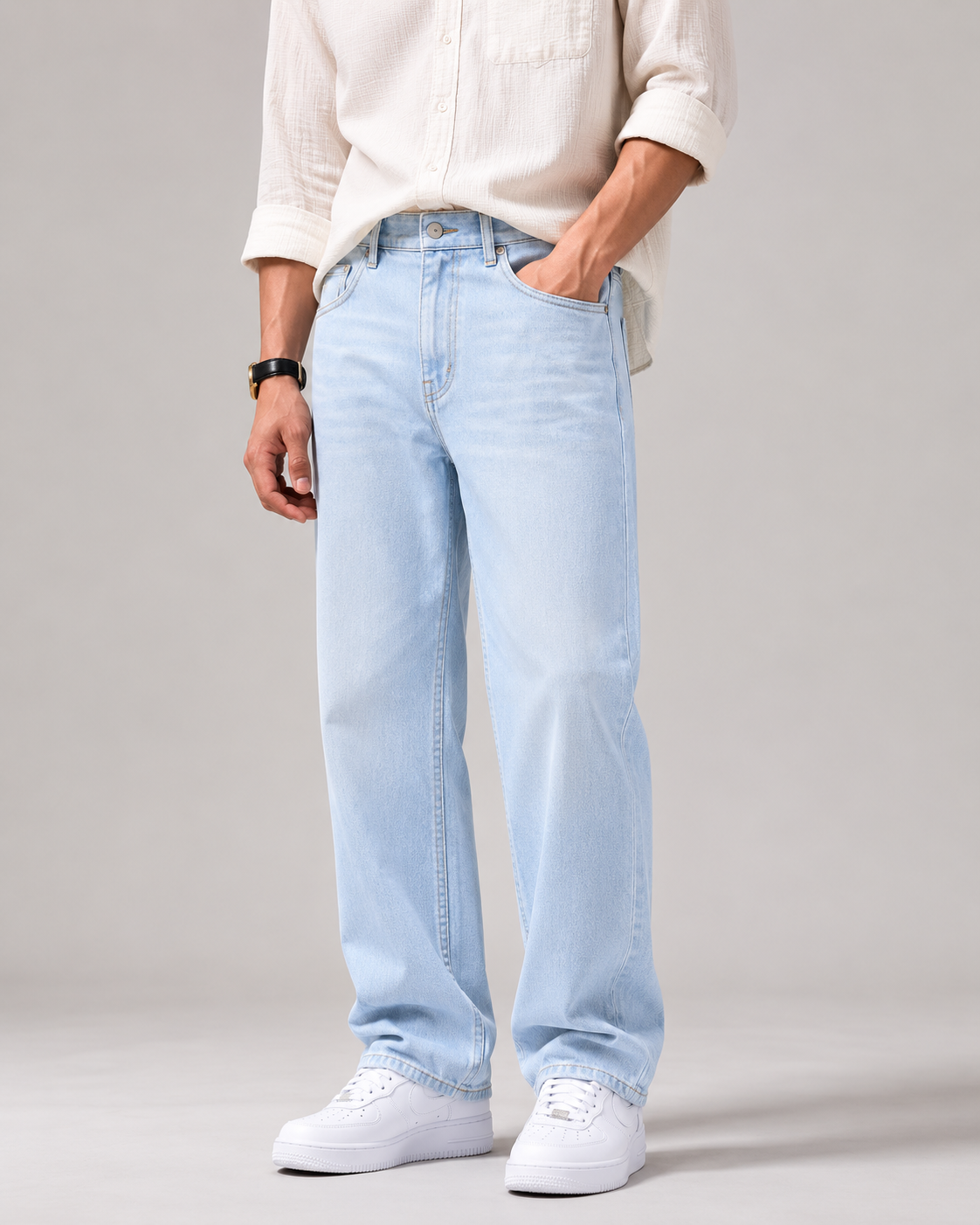 Lightwash Straight Fit