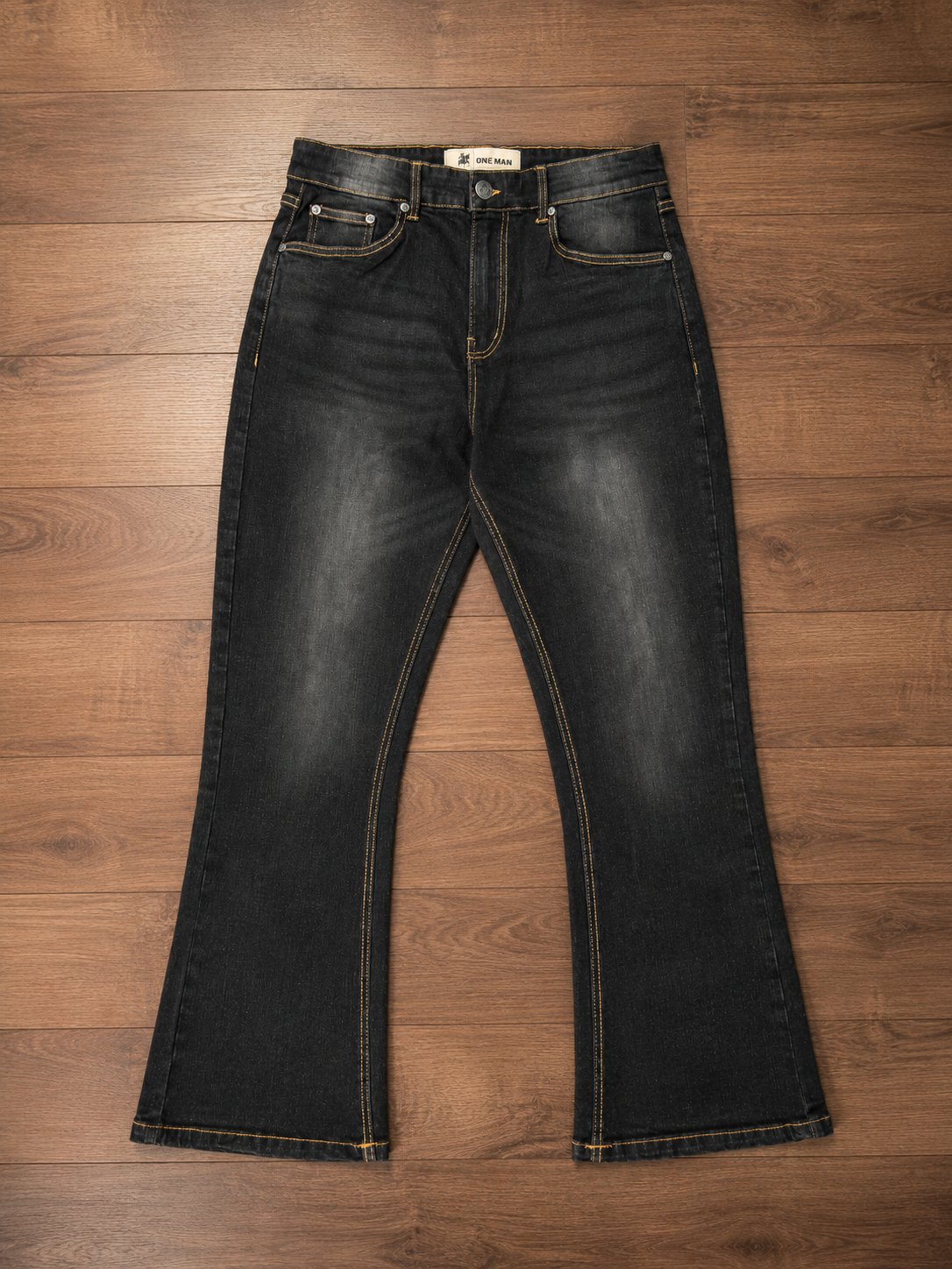Classic Bootcut-Washed Black