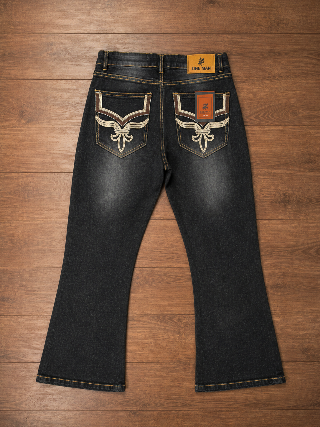 Classic Bootcut-Washed Black