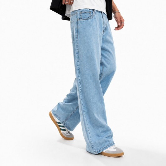 Lightwash Straight Fit