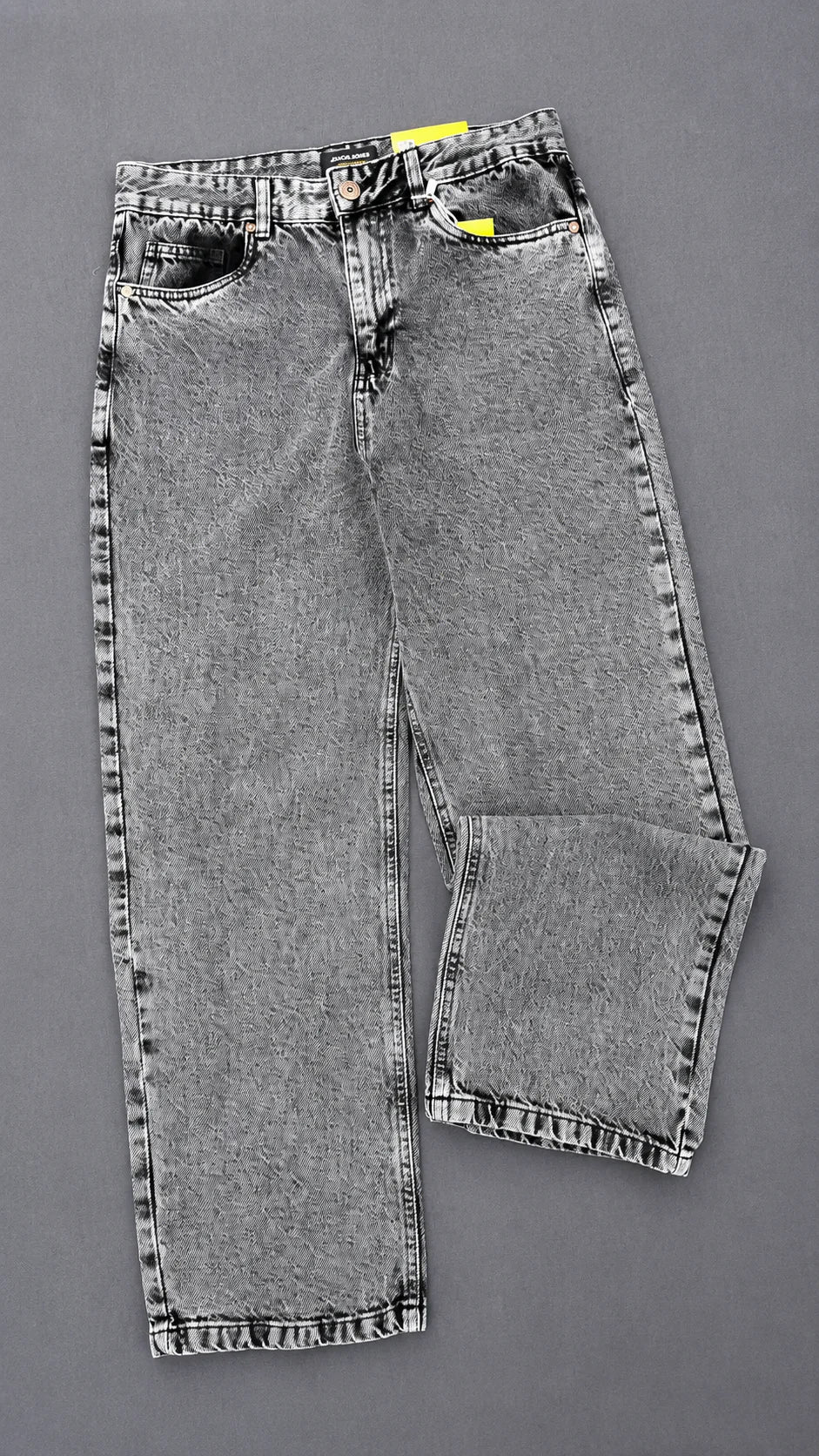 Straight Cut Ash Black