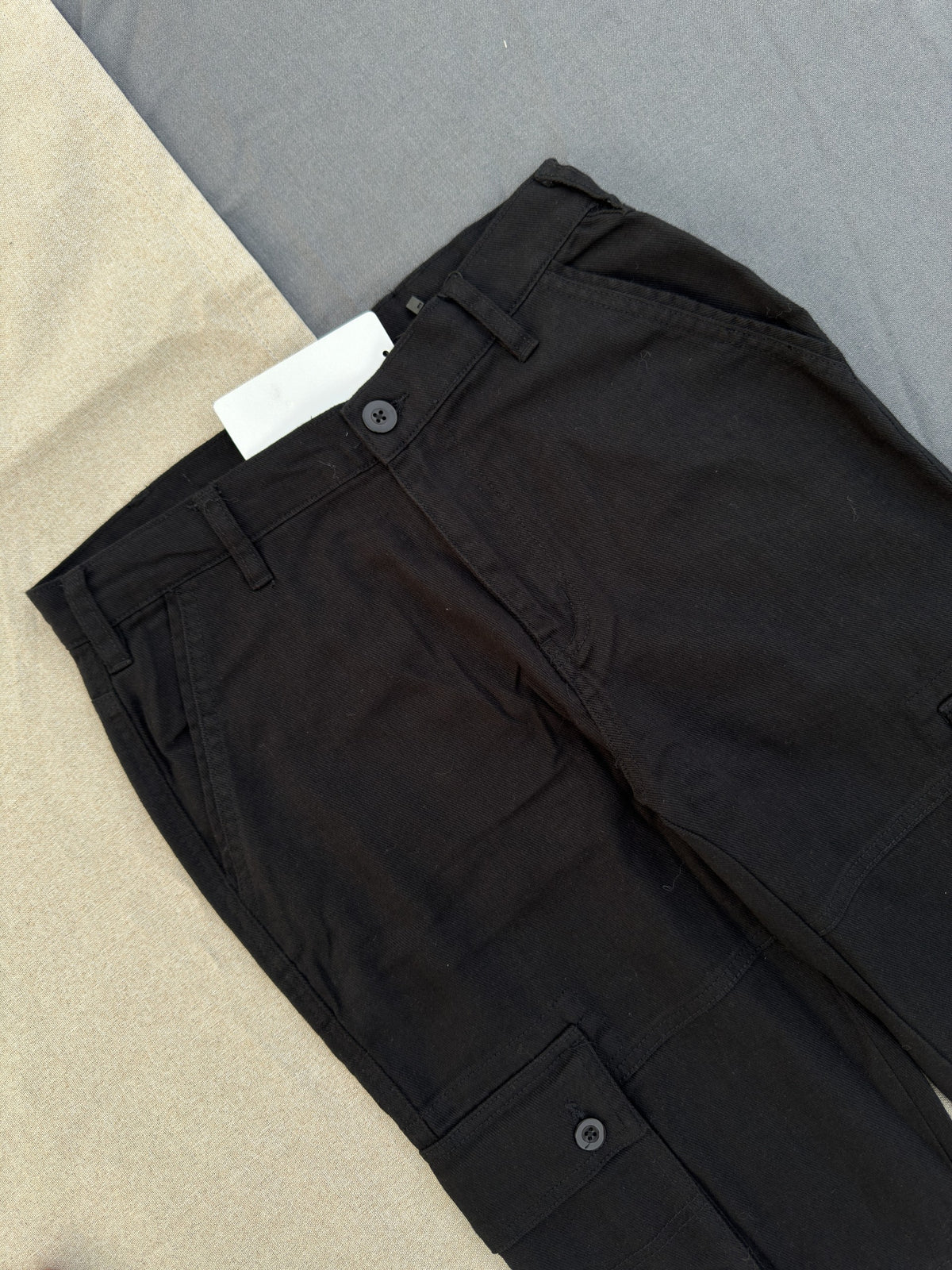Black Wide Utility Cargo