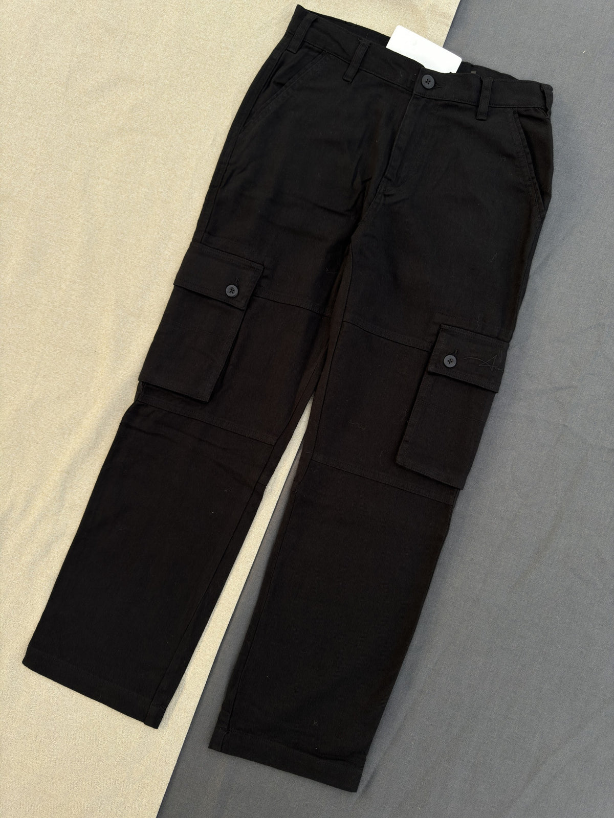 Black Wide Utility Cargo
